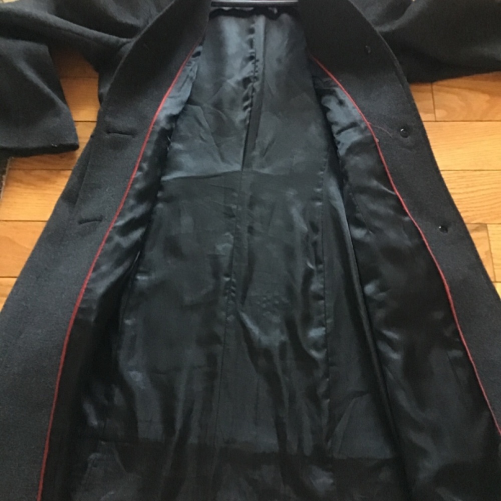 Quality Coat - Picture 6 of 9